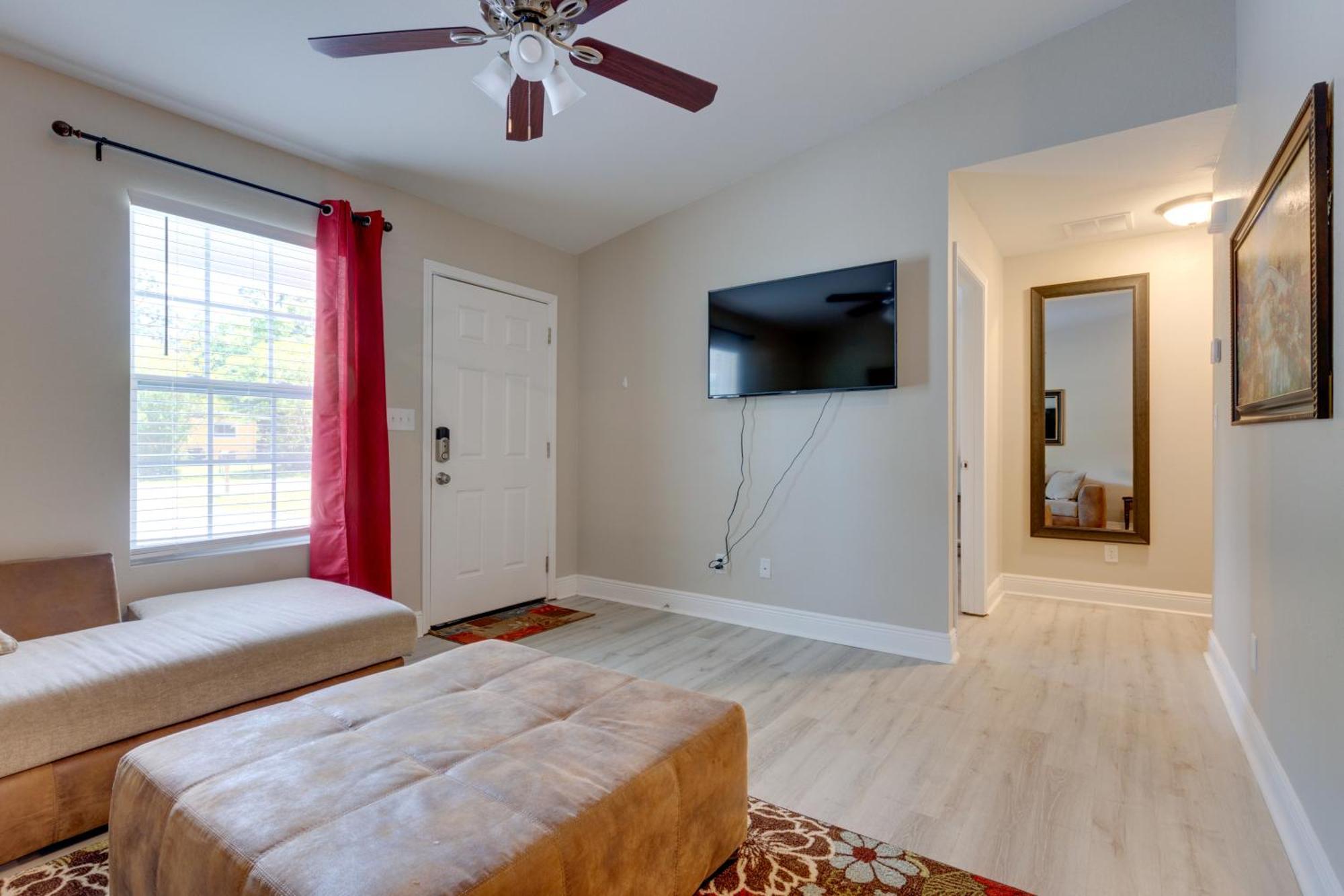 Dog-Friendly Pensacola Duplex About 7 Mi To Downtown Apartment Ngoại thất bức ảnh