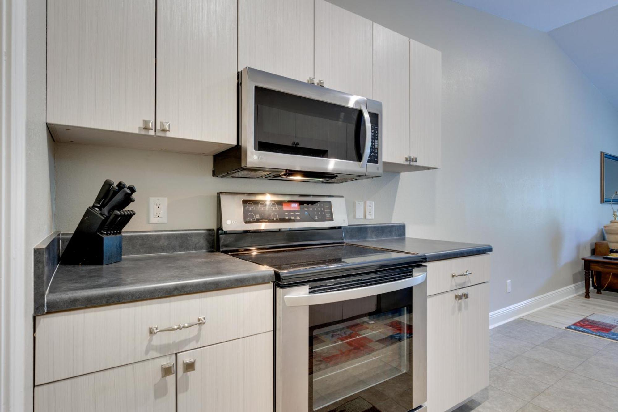 Dog-Friendly Pensacola Duplex About 7 Mi To Downtown Apartment Ngoại thất bức ảnh