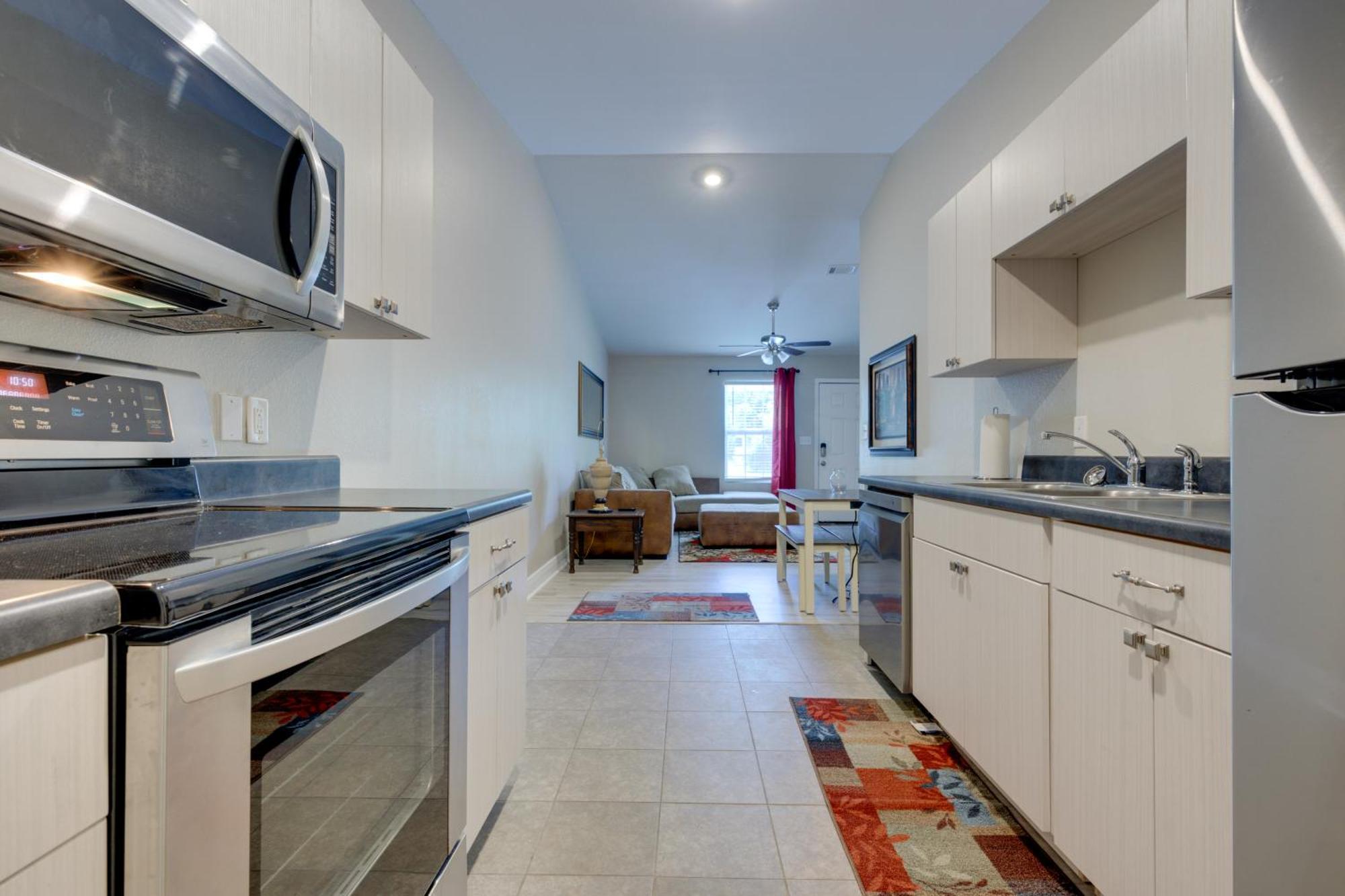 Dog-Friendly Pensacola Duplex About 7 Mi To Downtown Apartment Ngoại thất bức ảnh