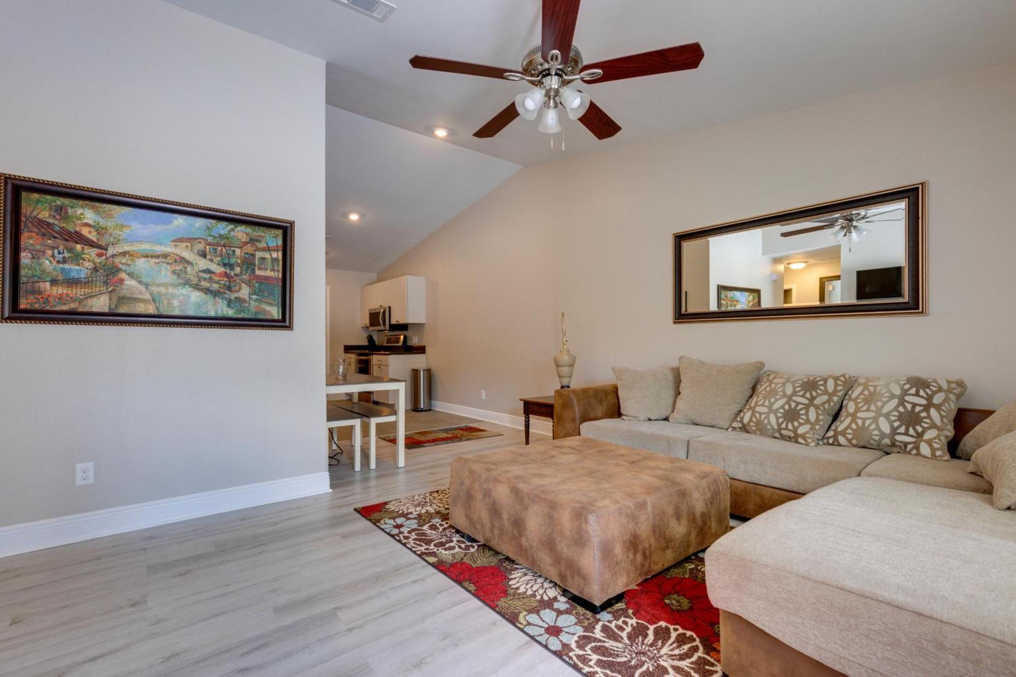 Dog-Friendly Pensacola Duplex About 7 Mi To Downtown Apartment Ngoại thất bức ảnh
