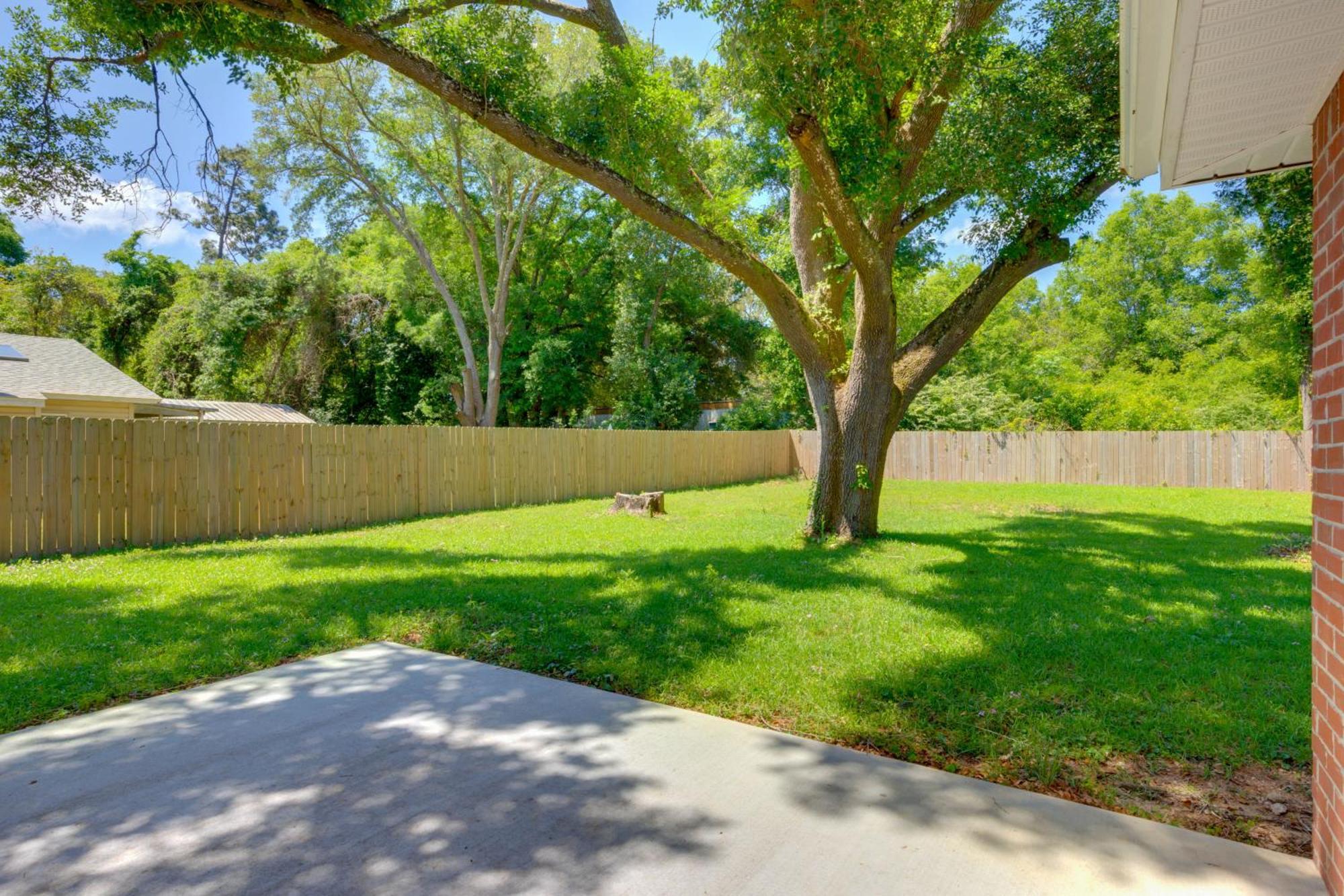 Dog-Friendly Pensacola Duplex About 7 Mi To Downtown Apartment Ngoại thất bức ảnh